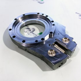 Кронштейн производство Европа аналог F685939